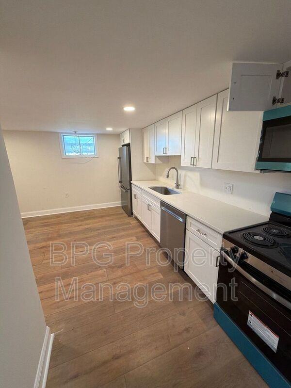 204 N Muhlenberg St #B - Photo 2 of 8