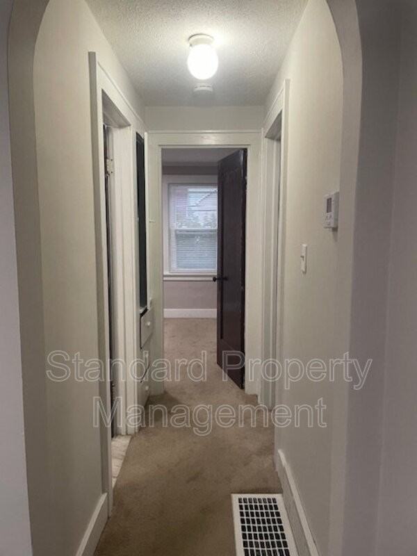 193 Shepard Ave - Photo 6 of 7