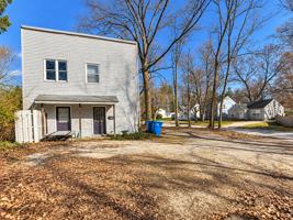 featured image of 1017 1/2 Vine St