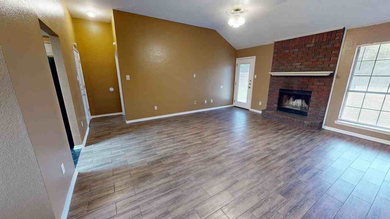 3805 Sawtooth Dr - Photo 6 of 21