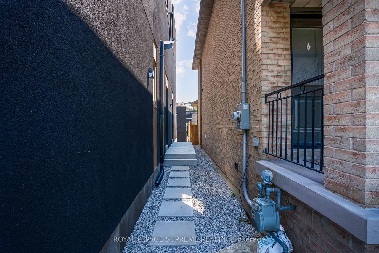 101 Bernice Crescent #3 - Photo 2 of 24
