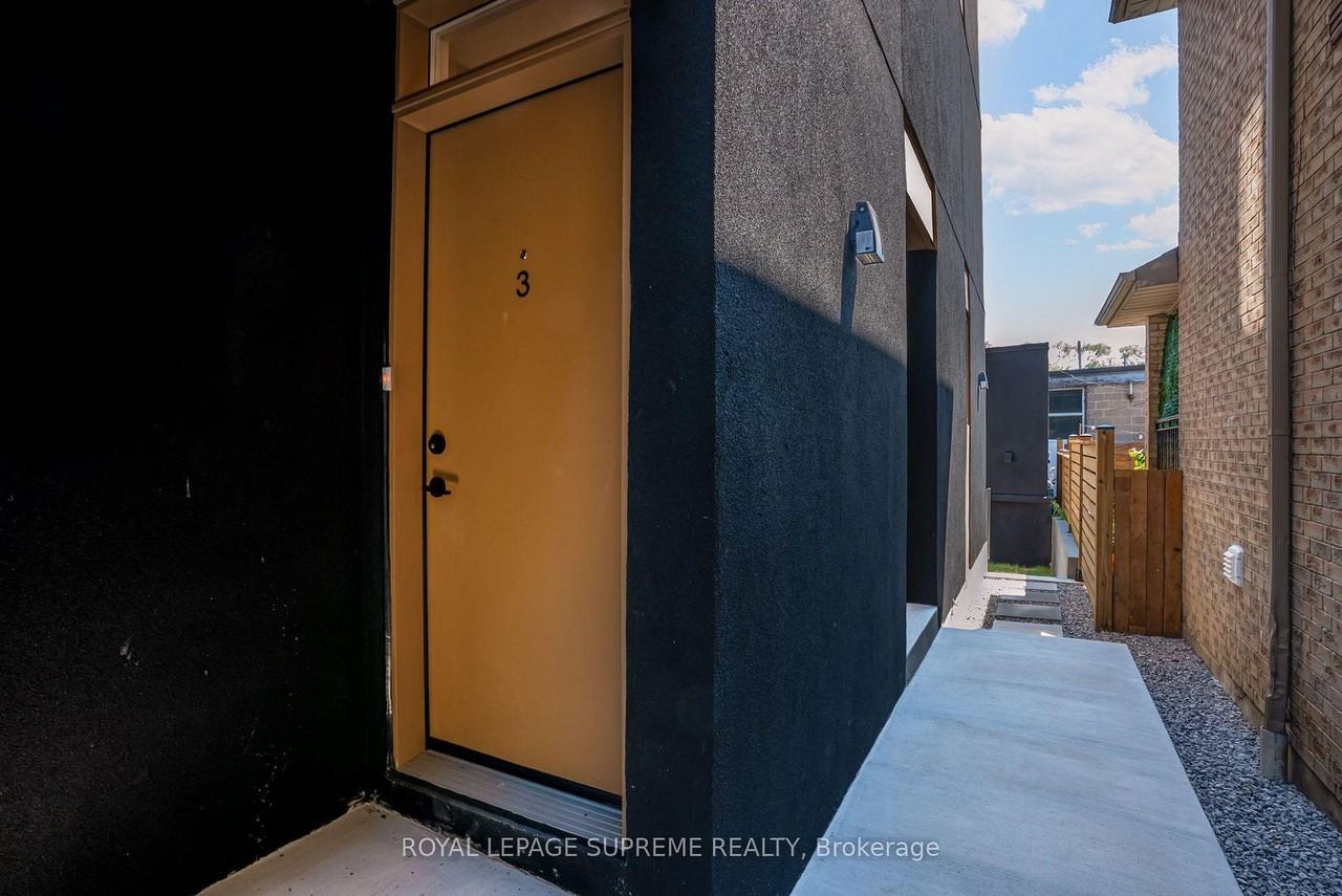 101 Bernice Crescent #3 - Photo 4 of 24