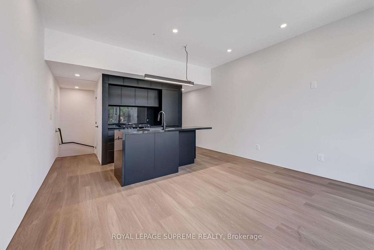 101 Bernice Crescent #3 - Photo 6 of 24