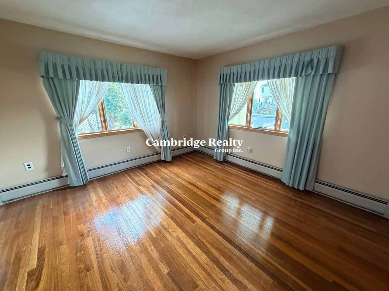 31 Preston St #1T - Photo 2 of 16