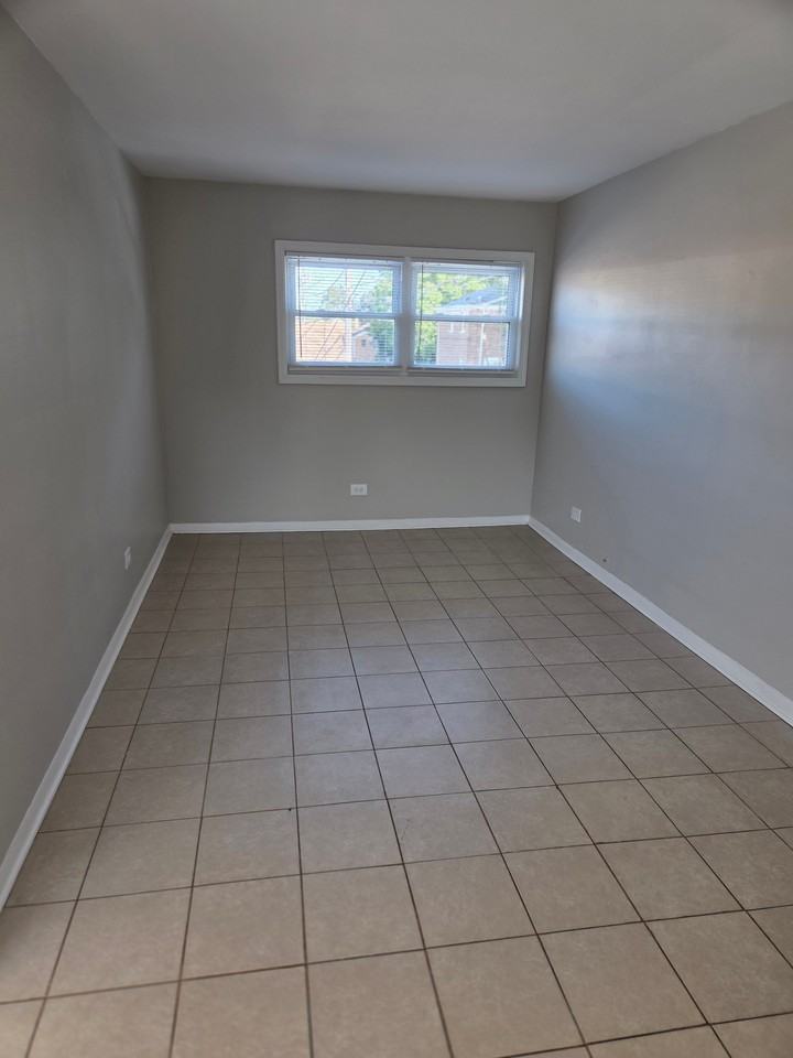 5813 West 35th Street #7 - Photo 3 of 15