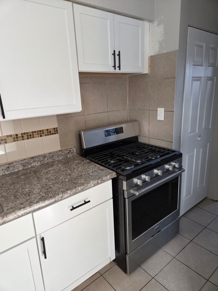 5813 West 35th Street #7 - Photo 7 of 15