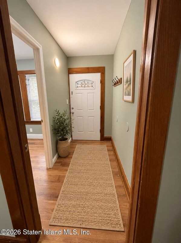 24 Winthrop Pl - Photo 2 of 7