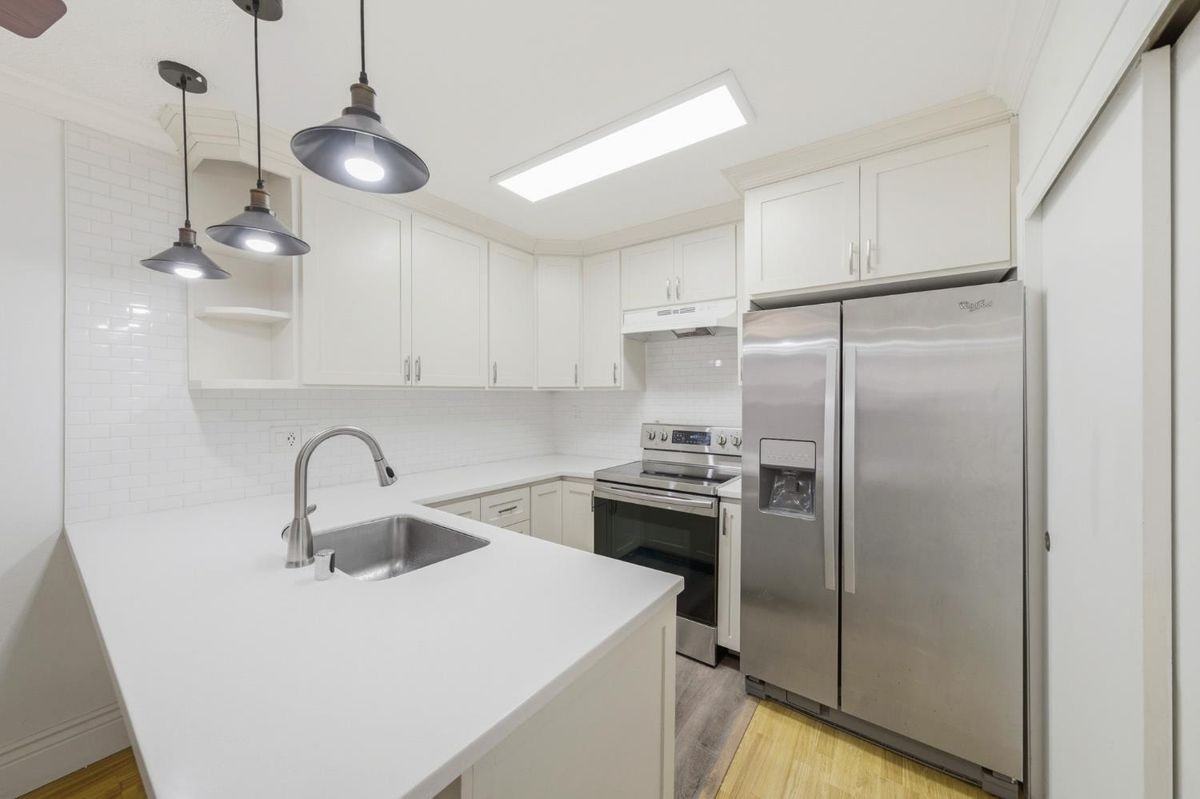 10819 Coloma Rd - Photo 5 of 18