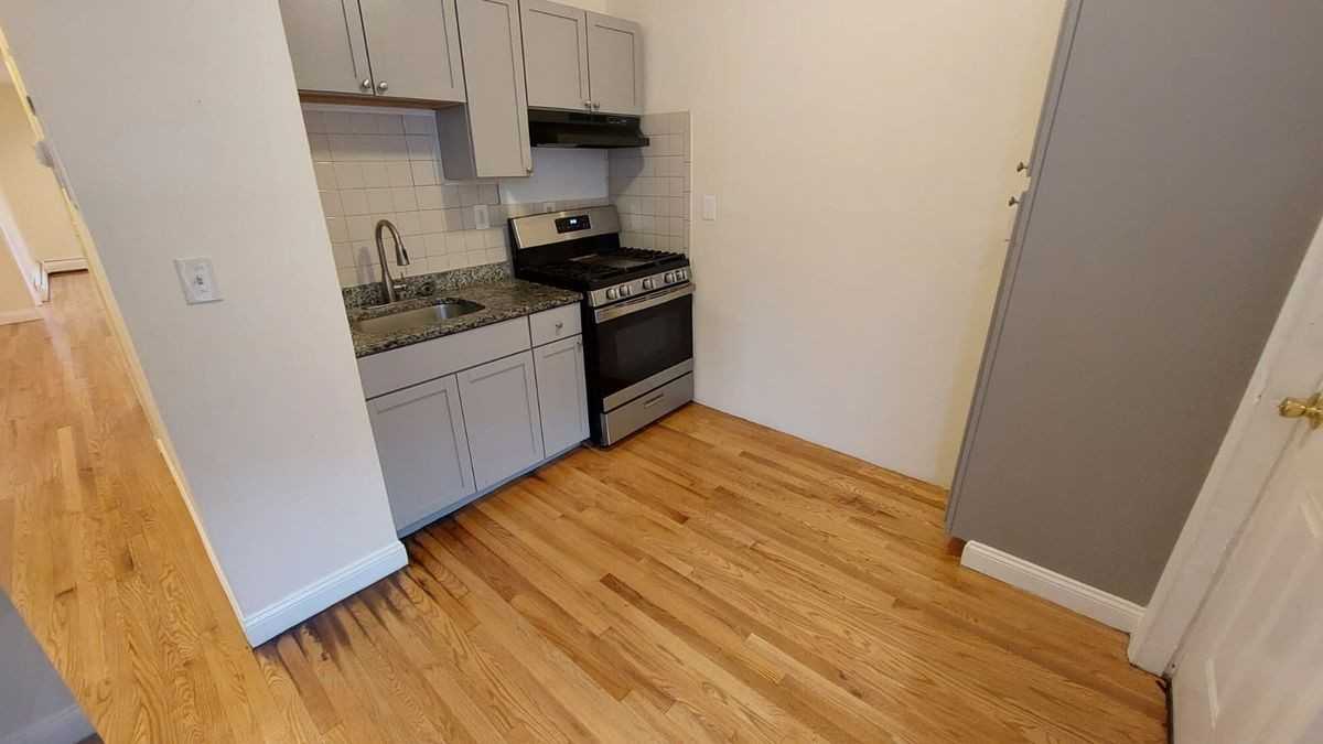1 Leyland St - Photo 5 of 22