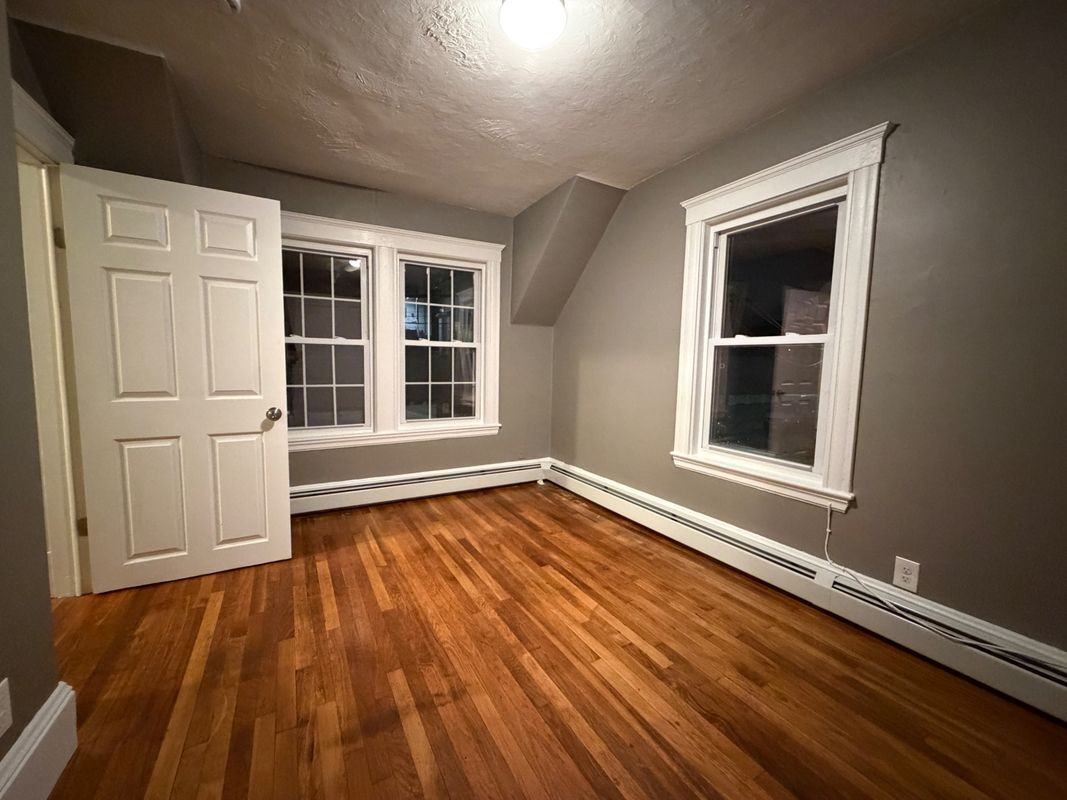 143 Campbell Ave - Photo 3 of 3