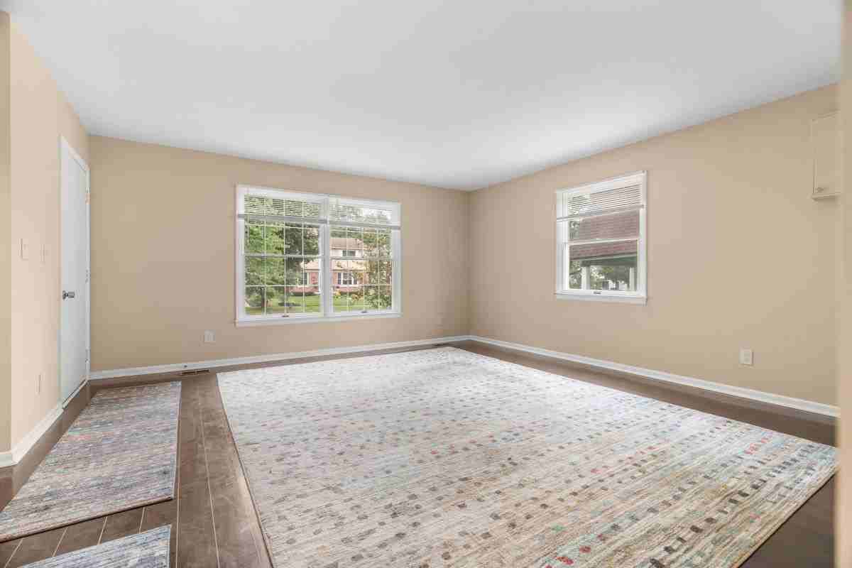 336 1st St - Photo 6 of 29