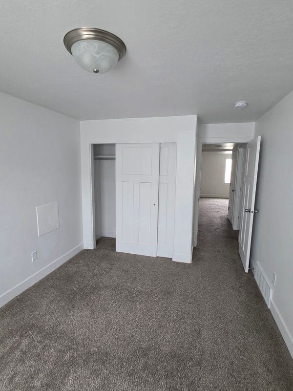 658 N Butte Ln - Photo 6 of 12