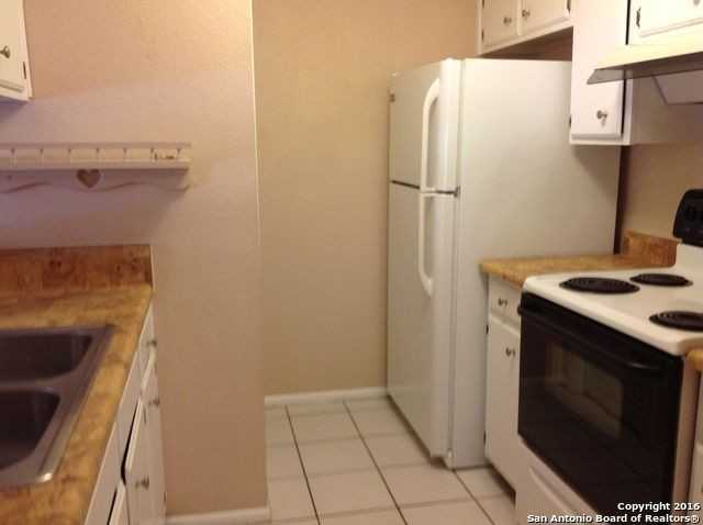 1819 Babcock Rd - Photo 5 of 9