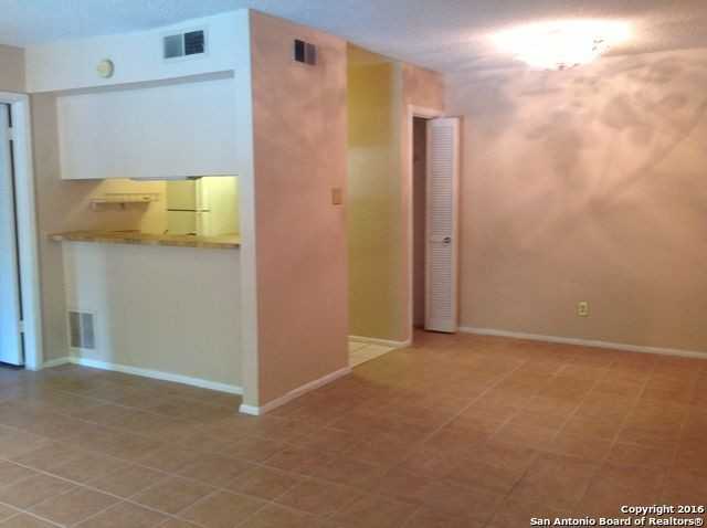 1819 Babcock Rd - Photo 7 of 9