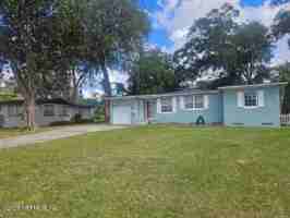 featured image of 1729 Embassy Dr