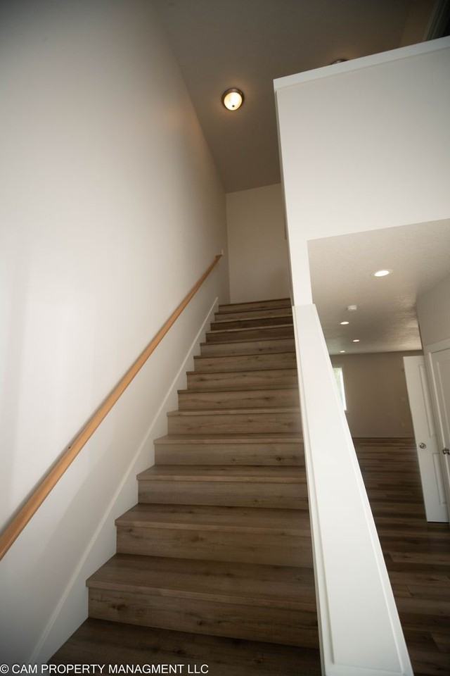 2422 Leonard Ln - Photo 6 of 17