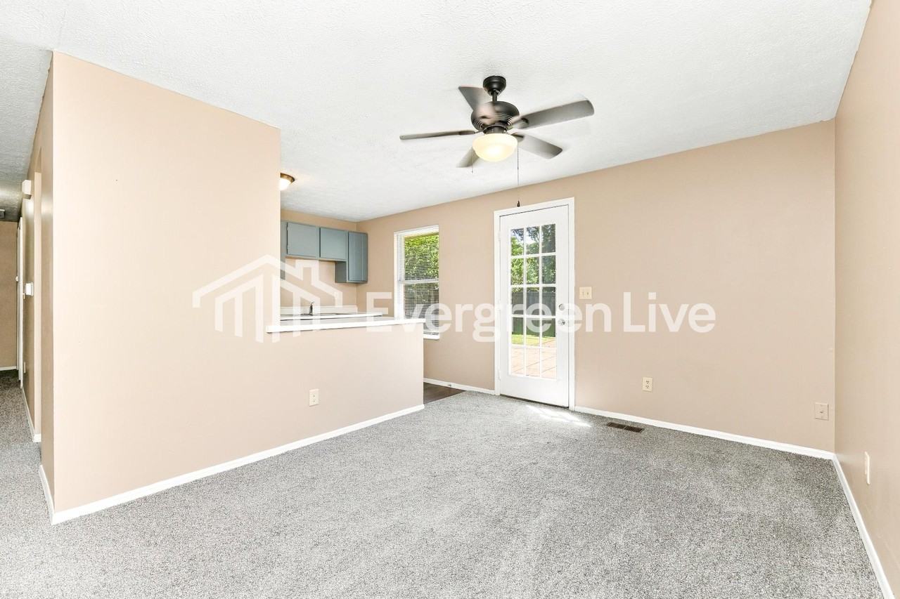 6056 Green Knolls Dr - Photo 7 of 16