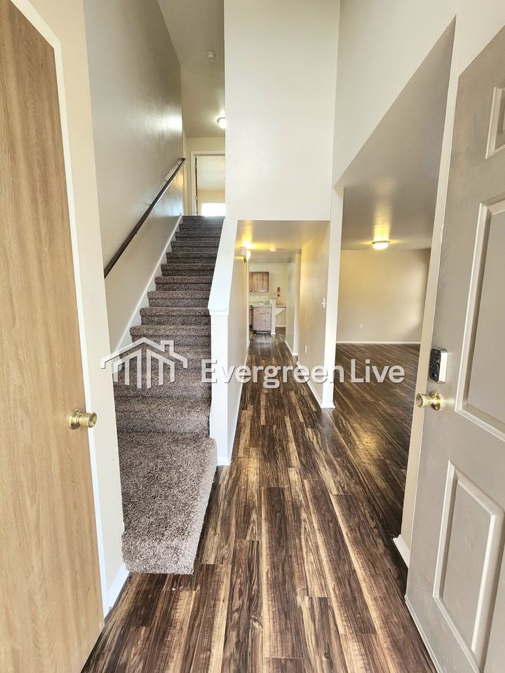 108 Raven Dr - Photo 2 of 28