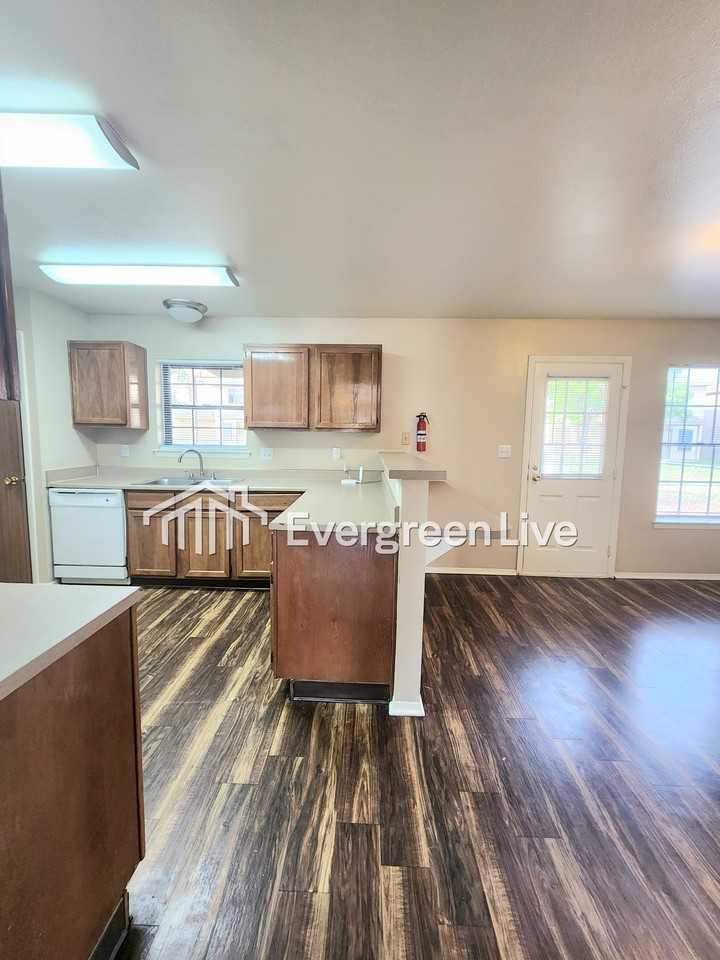 108 Raven Dr - Photo 6 of 28