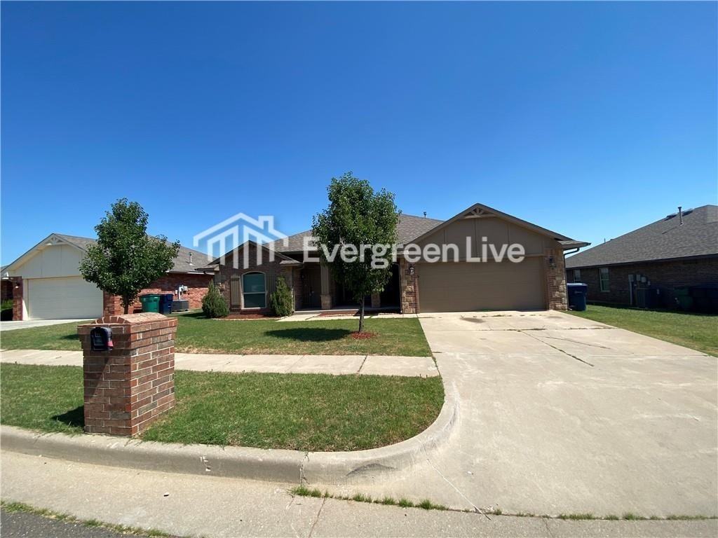 11305 Nw 98th St - Photo 2 of 7