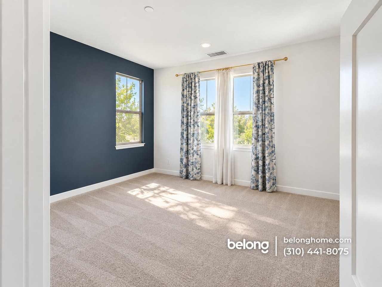 2613 E Clara Ln - Photo 5 of 13