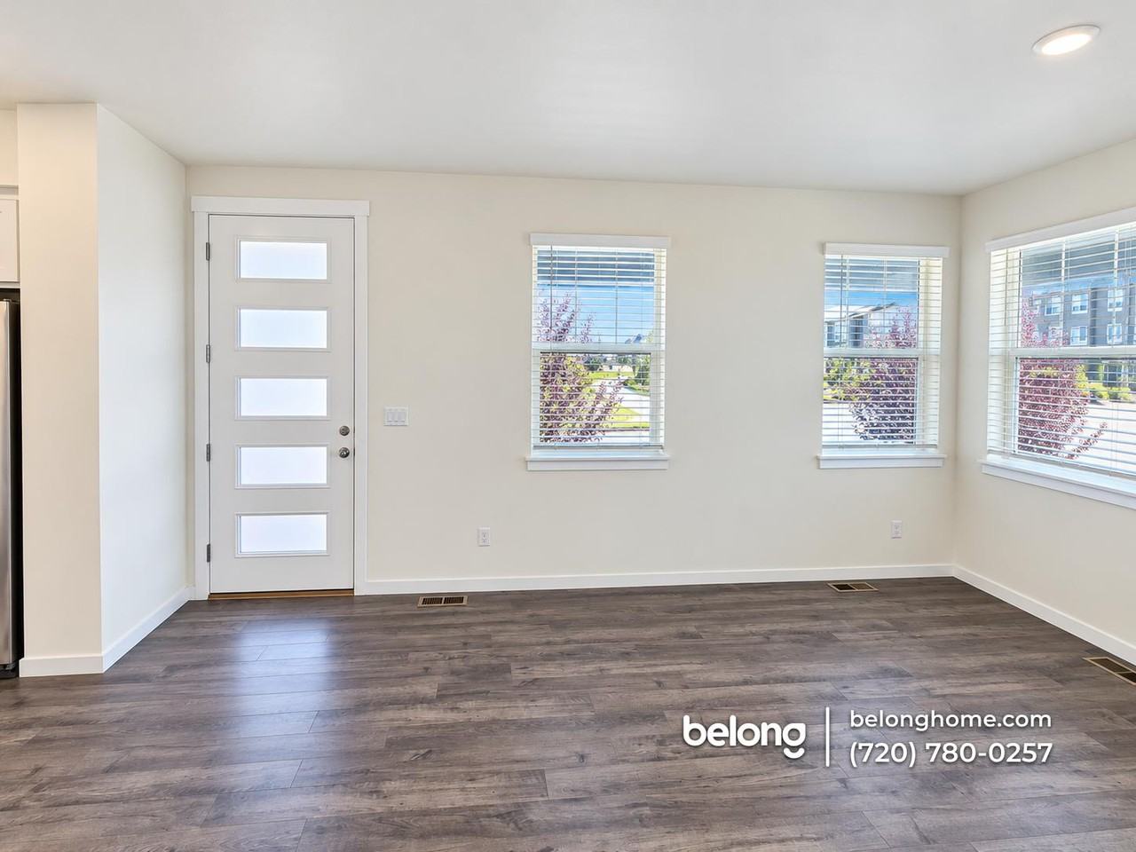 21891 E 7th Ave - Photo 2 of 11