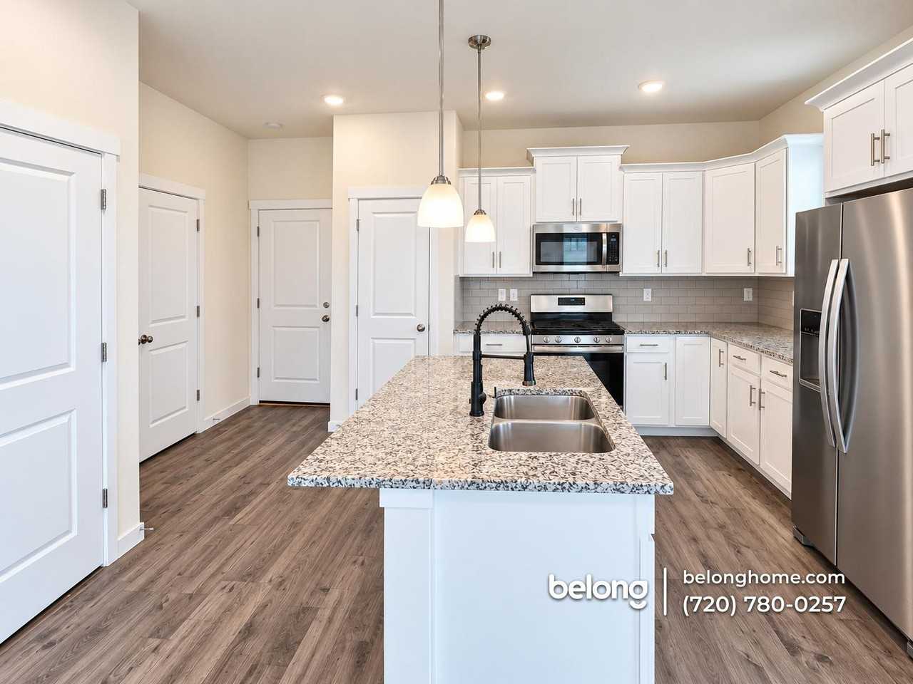 21891 E 7th Ave - Photo 4 of 11