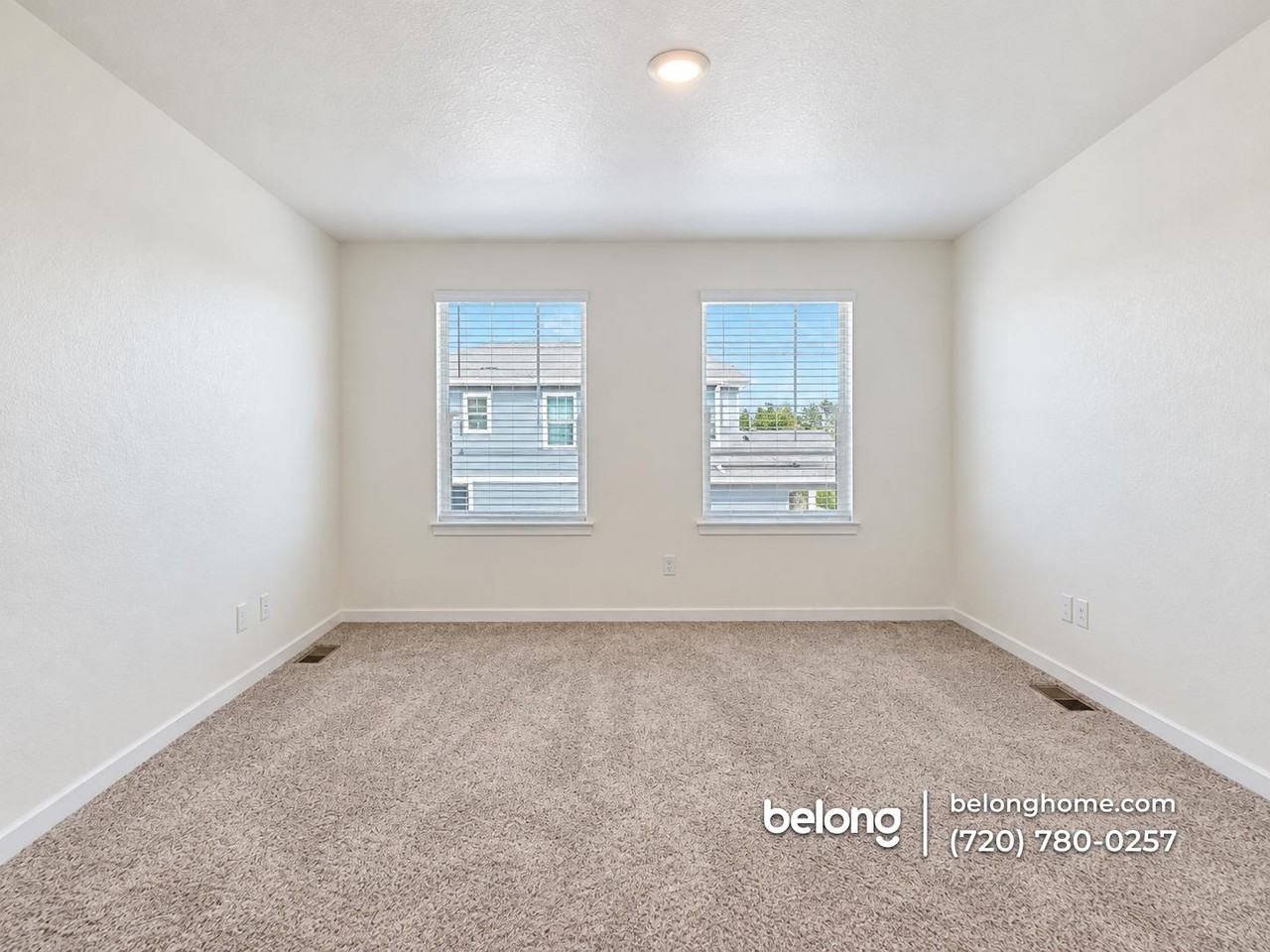 21891 E 7th Ave - Photo 7 of 11