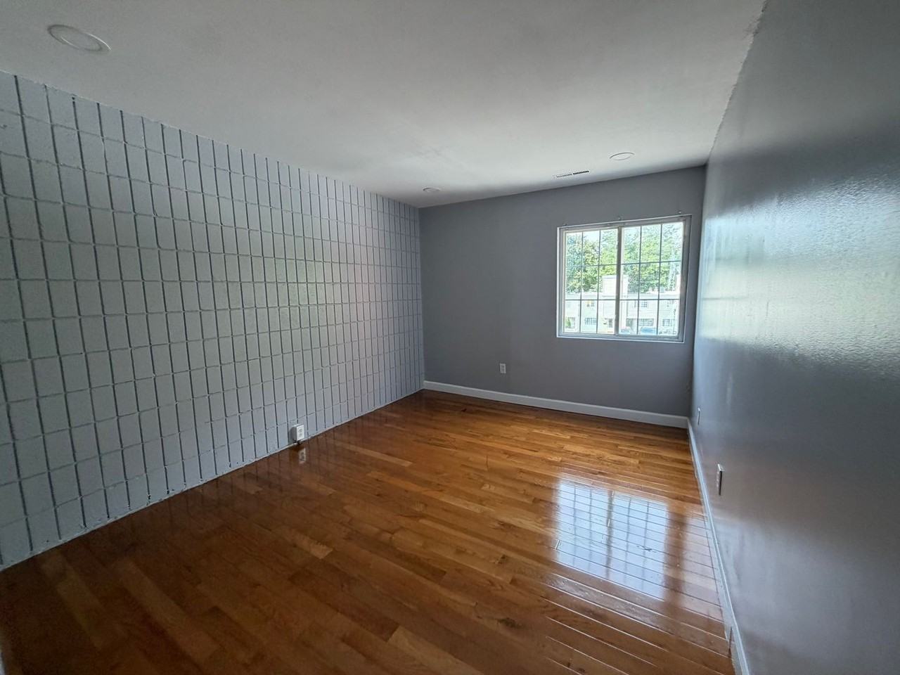 76 sherman - Photo 4 of 25