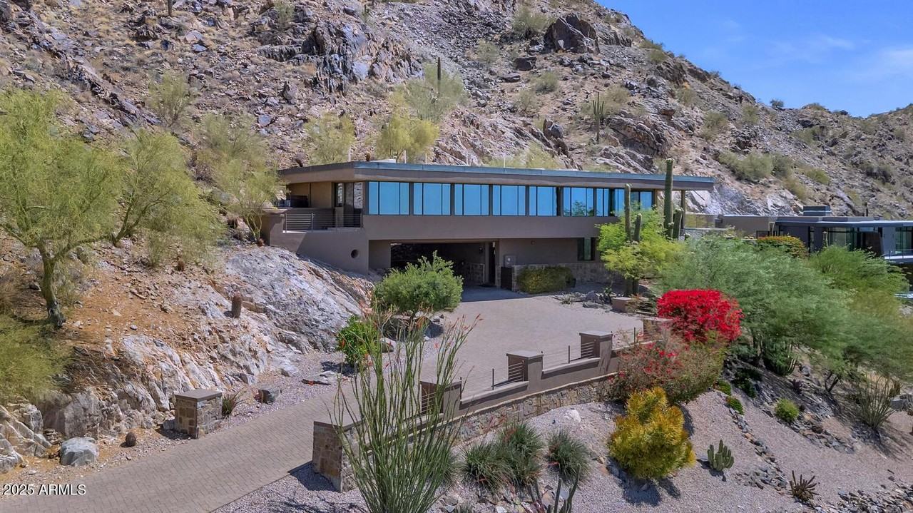 5800 E Glen Dr