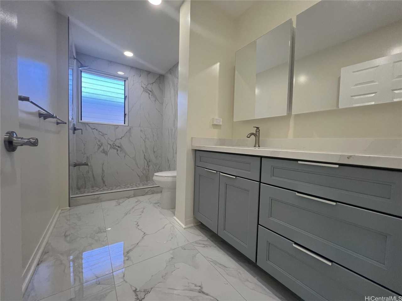 2904 Kaimuki Ave #A - Photo 2 of 17