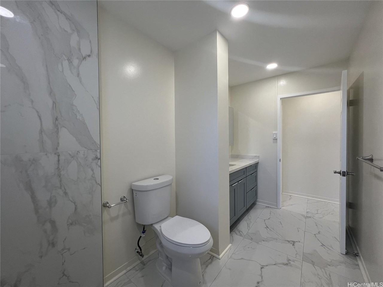2904 Kaimuki Ave #A - Photo 4 of 17