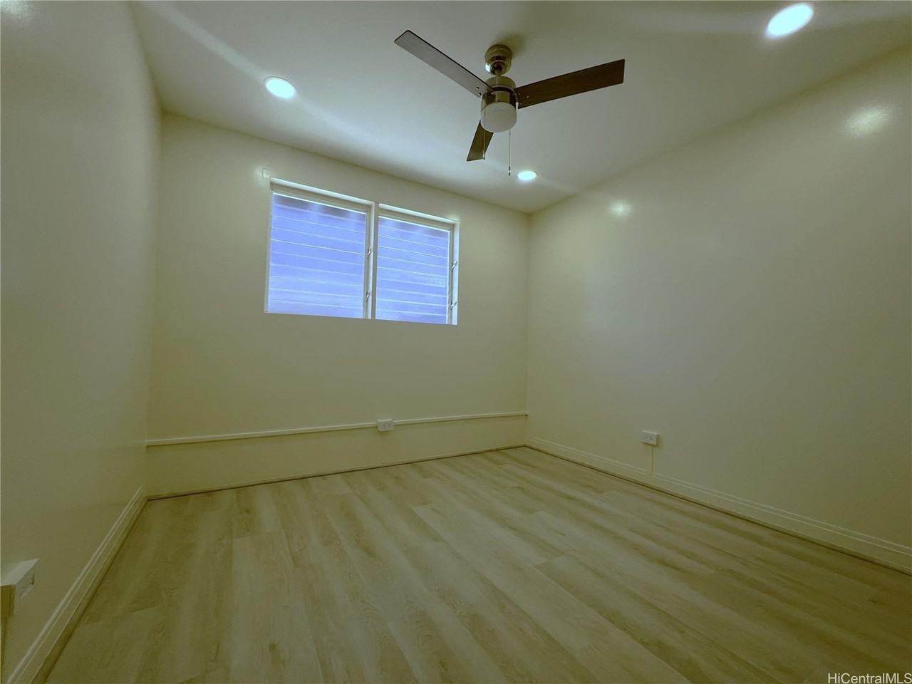 2904 Kaimuki Ave #A - Photo 7 of 17