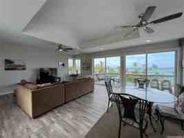 featured image of 864 Aalapapa Dr