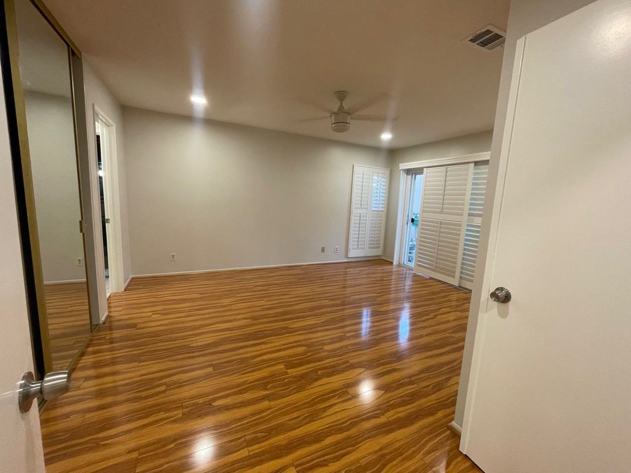 16615 Bloomfield Ave #6 - Photo 3 of 18