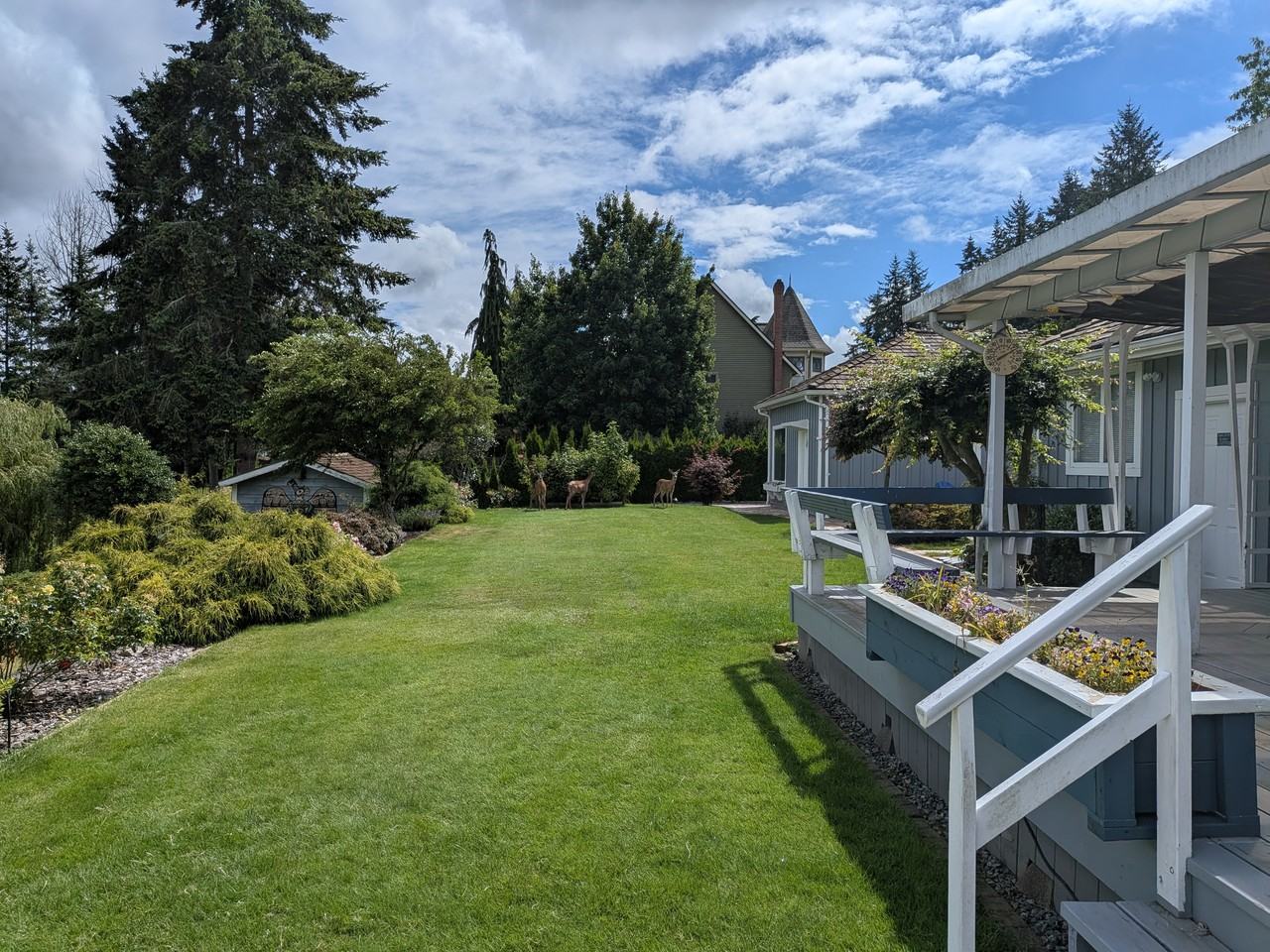 20567 28 Avenue - Photo 4 of 30