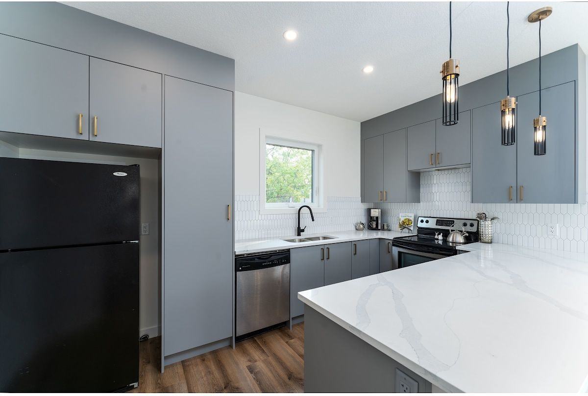 10121 116 Ave Nw - Photo 7 of 7
