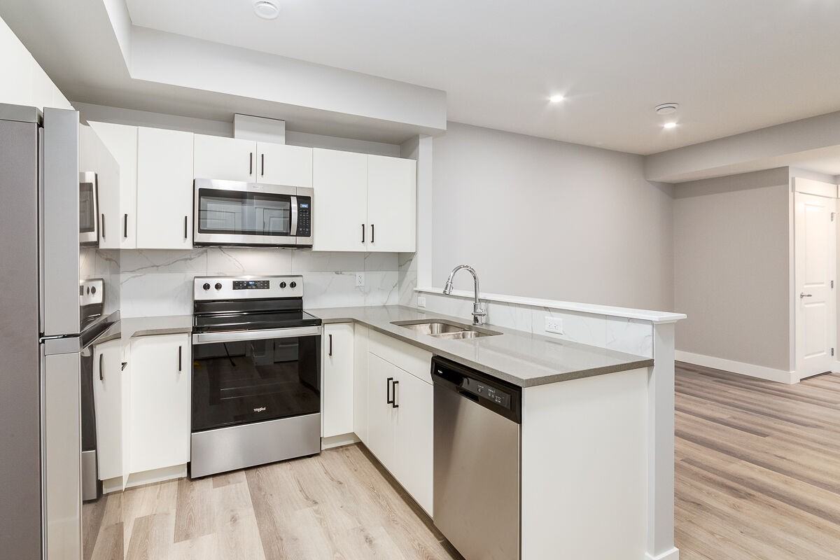 238 Magnolia Sq Se - Photo 2 of 13