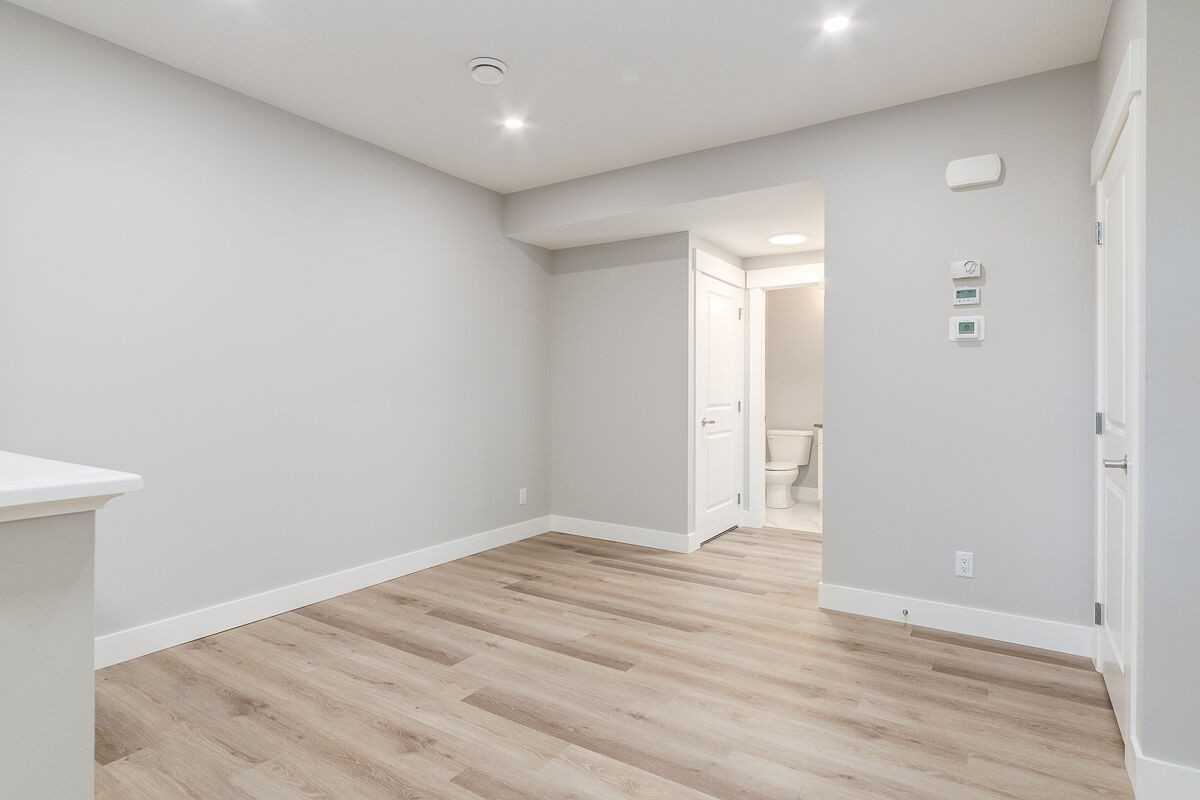 238 Magnolia Sq Se - Photo 5 of 13