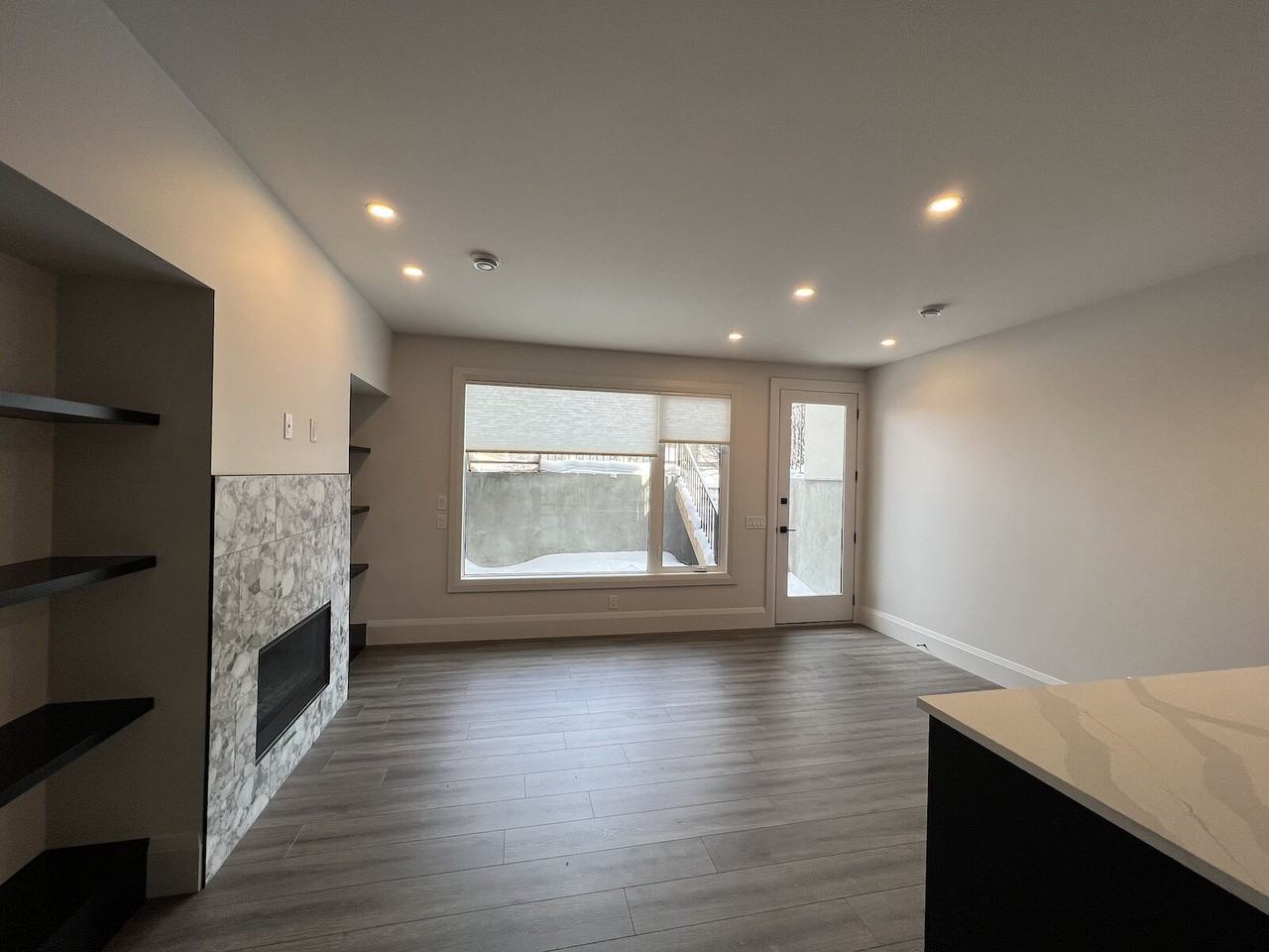 2131 21 Ave Sw - Photo 4 of 11