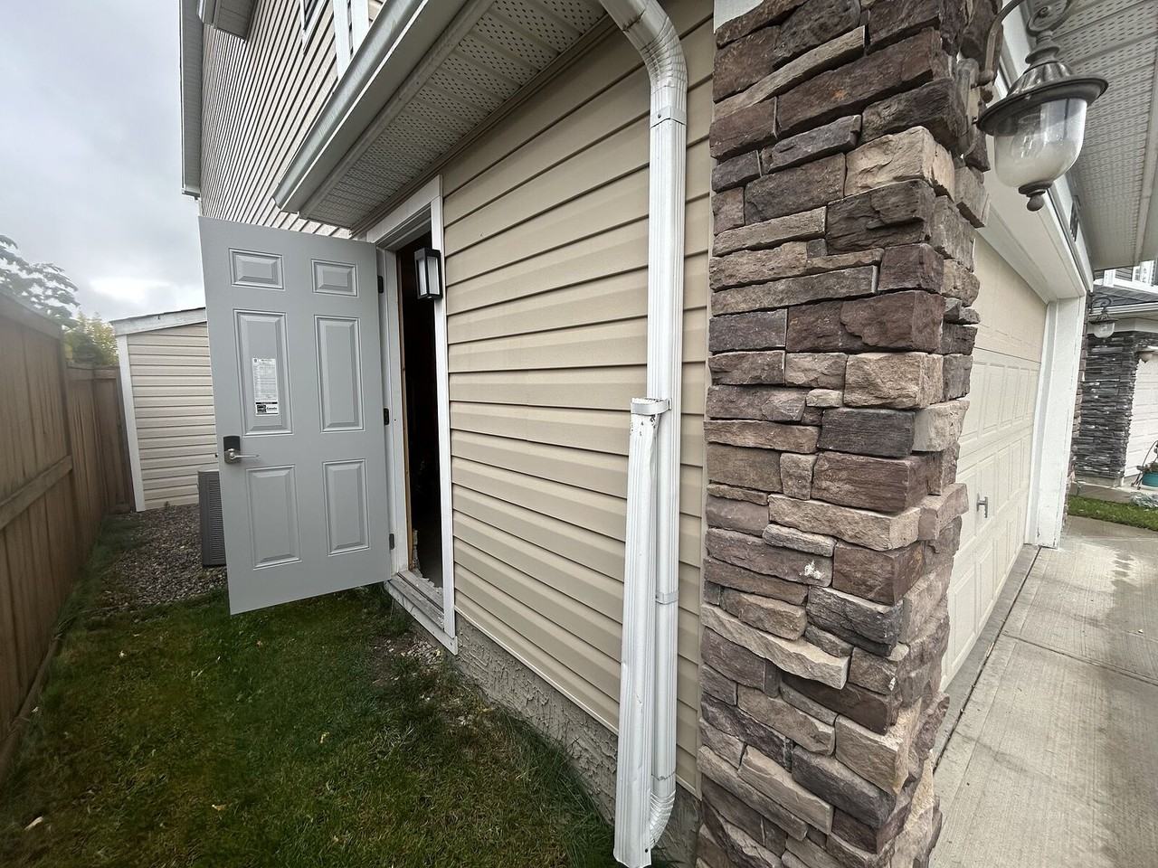 8050 Cougar Ridge Ave Sw - Photo 5 of 7