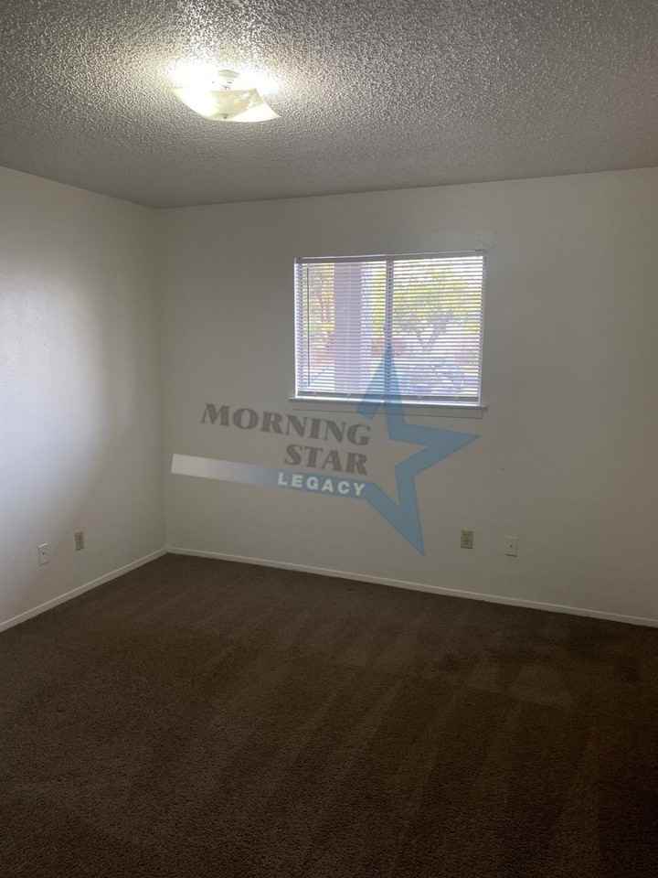 Puerta Del Sol Apartments - Photo 6 of 22