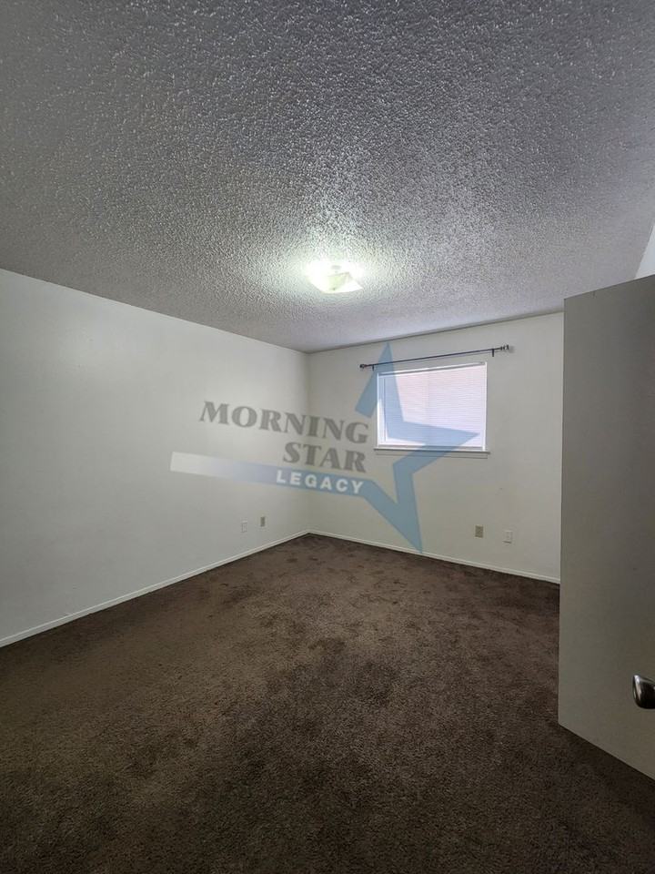 Puerta Del Sol Apartments - Photo 7 of 22