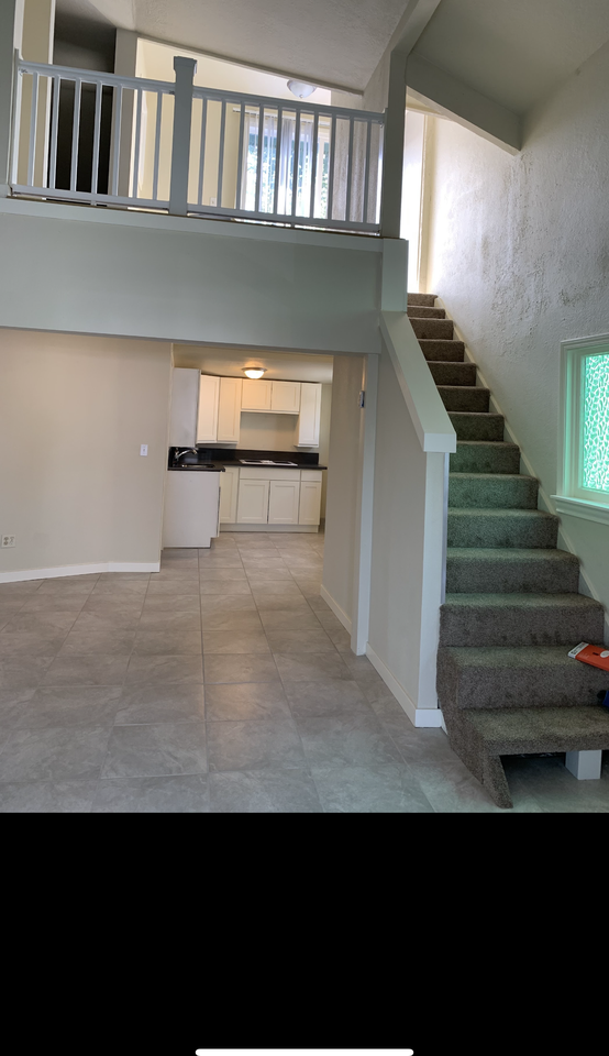 410 W Arlington St #1 - Photo 4 of 4
