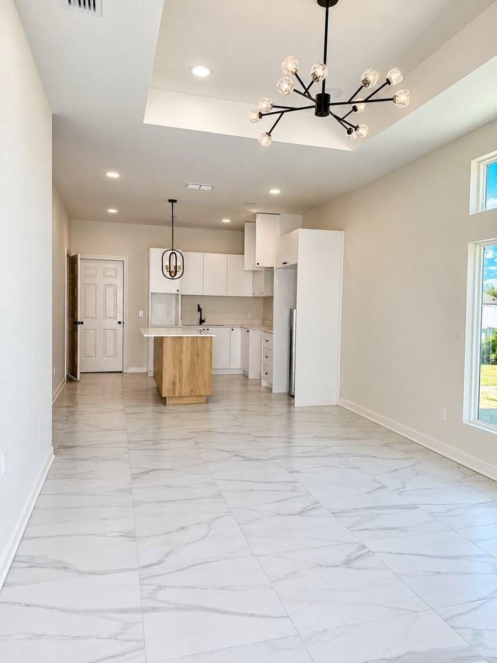 S Woodland Dr #3 - Photo 3 of 13