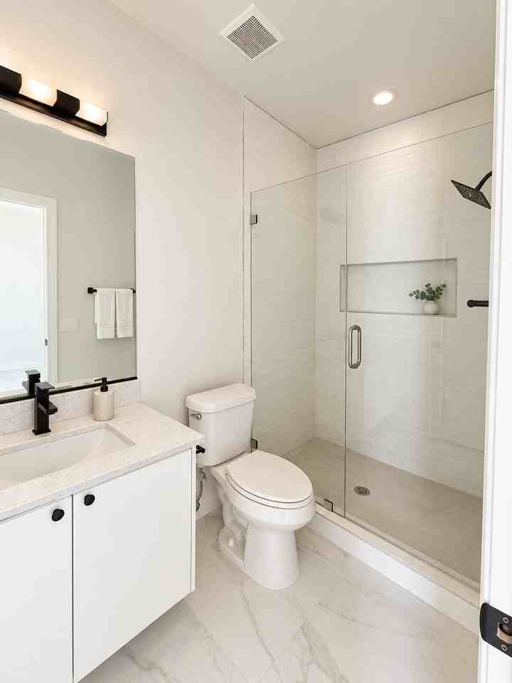S Woodland Dr #3 - Photo 4 of 13