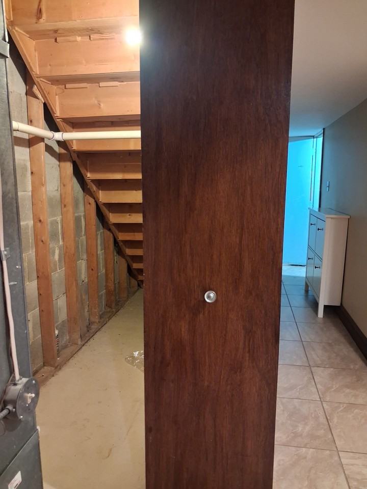 9116 Ayrdale Cres #NONE - Photo 7 of 11