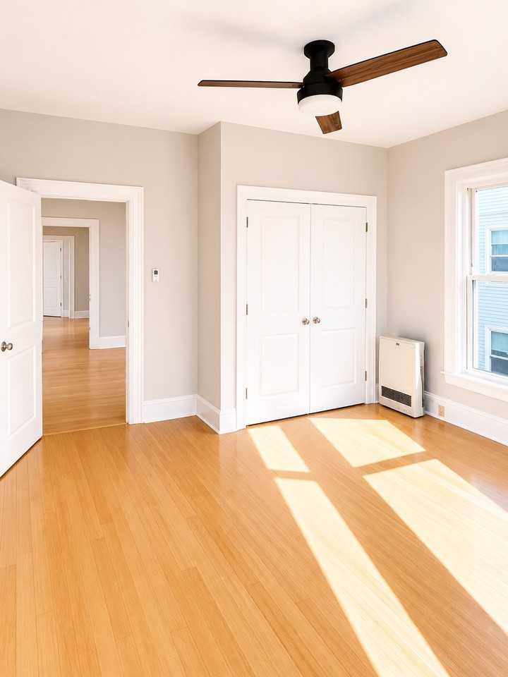 115 Woodford St - Photo 4 of 8