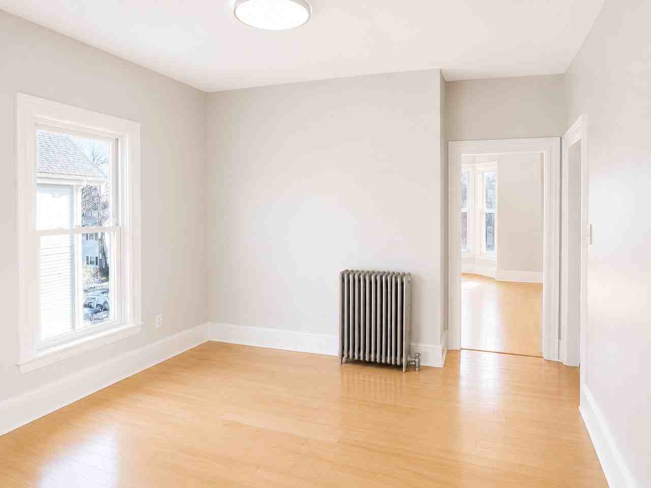 115 Woodford St - Photo 5 of 8