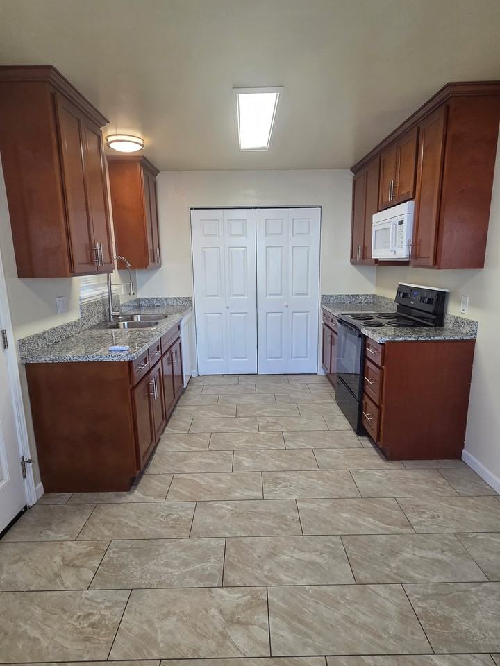3941 53rd St #NA - Photo 7 of 12
